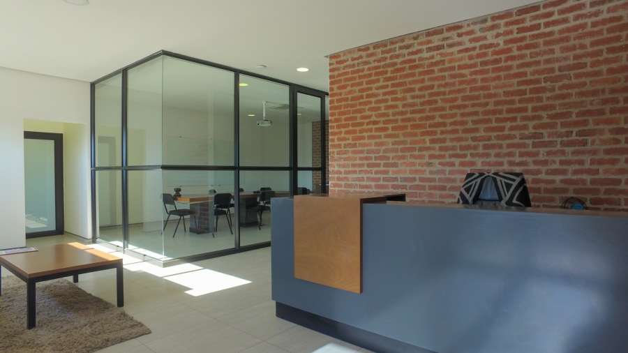 To Let commercial Property for Rent in Oos Einde North West